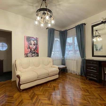 Premier Rooms Ploiesti Ngoại thất bức ảnh