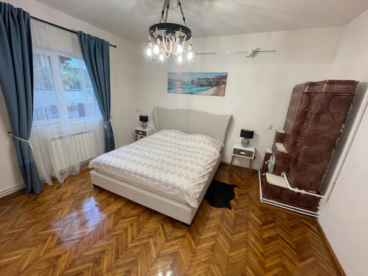 Premier Rooms Ploiesti Ngoại thất bức ảnh