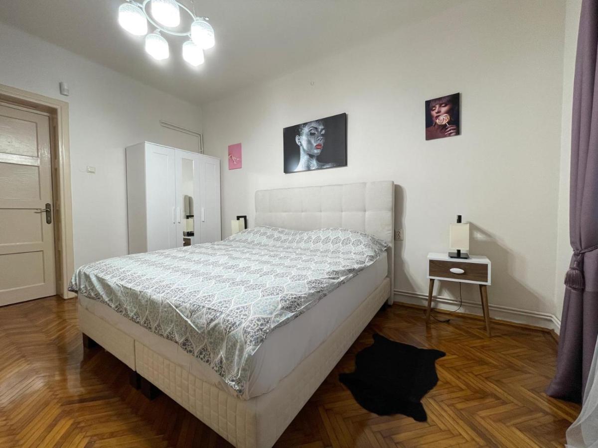 Premier Rooms Ploiesti Ngoại thất bức ảnh