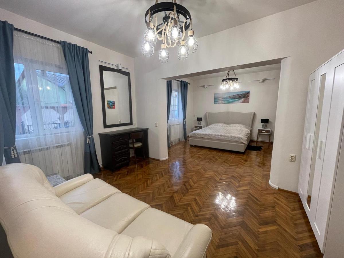 Premier Rooms Ploiesti Ngoại thất bức ảnh