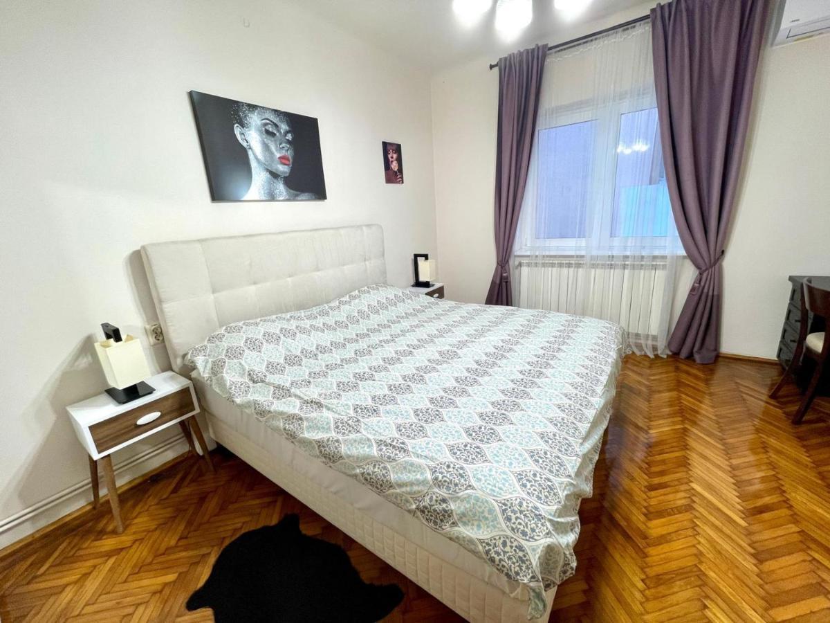 Premier Rooms Ploiesti Ngoại thất bức ảnh